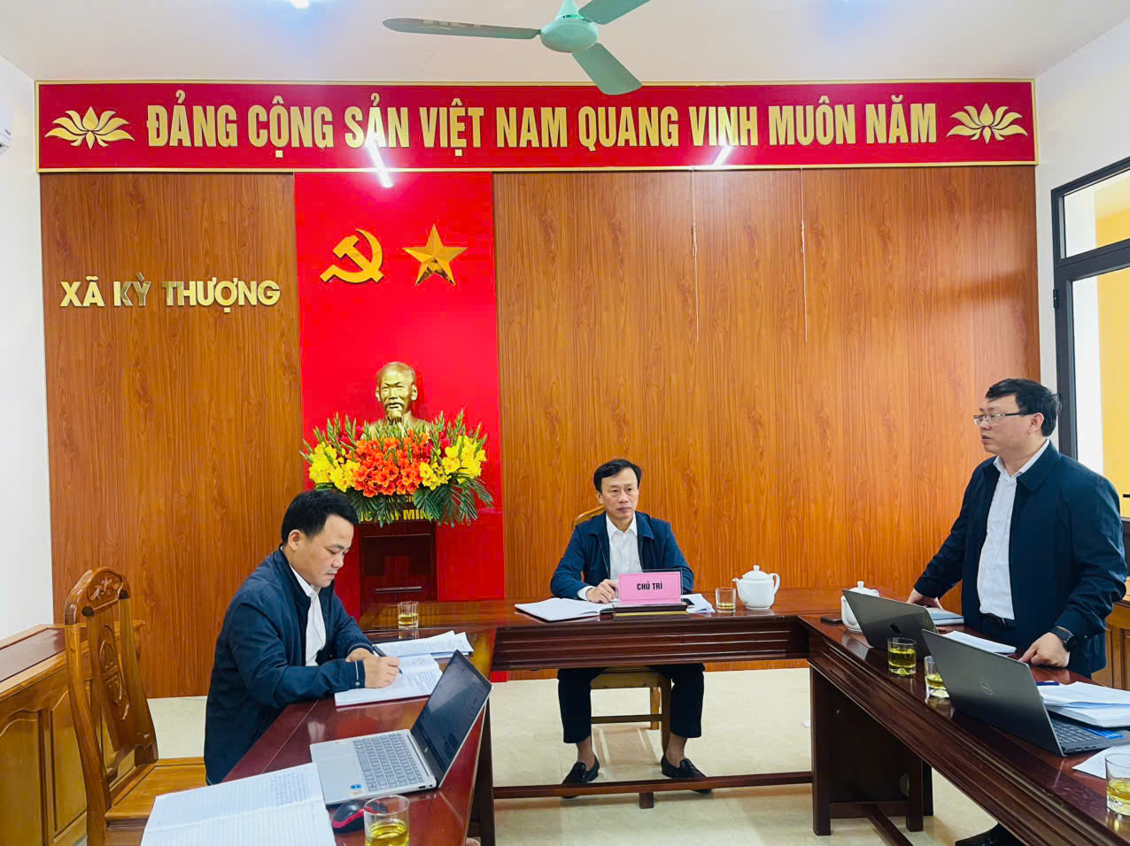 THƯỜNG TRỰC HĐND XÃ KỲ THƯỢNG TỔ CHỨC HỘI NGHỊ KIỂM ĐIỂM, ĐÁNH GIÁ, XẾP LOẠI HOẠT ĐỘNG NĂM 2025