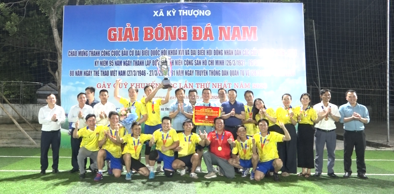 Bế mạc Giải bóng đá nam cán bộ, công chức, viên chức, người lao động gây Quỹ khuyến học xã Kỳ Thượng lần thứ I năm 2026