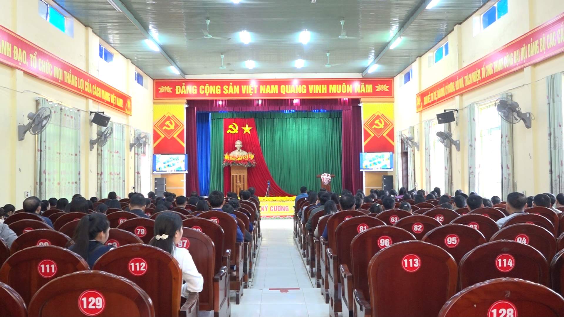 Xã Kỳ Thượng tham gia hội nghị trực tuyến toàn quốc nghiên cứu, học tập, quán triệt và triển khai thực hiện Nghị quyết Đại hội XIV của Đảng