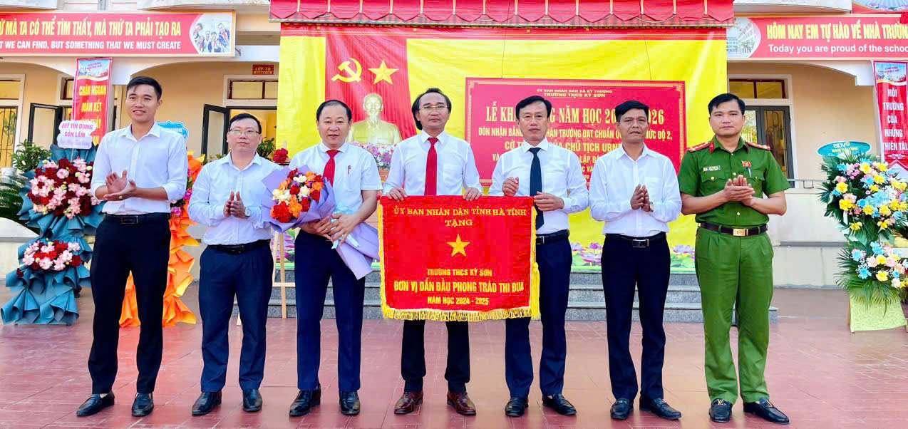 Tưng bừng ngày hội " toàn dân đưa trẻ đến trường" sáng ngày 05/9/2025 tại các điểm trường trên địa bàn xã Kỳ Thường tổ chức khai giảng năm học 2025-2026