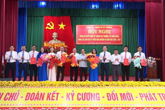Xã Kỳ Thượng tổ chức hội nghị Công bố quyết định thành lập các trường, tổ chức đảng, công tác cán bộ và triển khai nhiệm vụ năm học 2026-2027