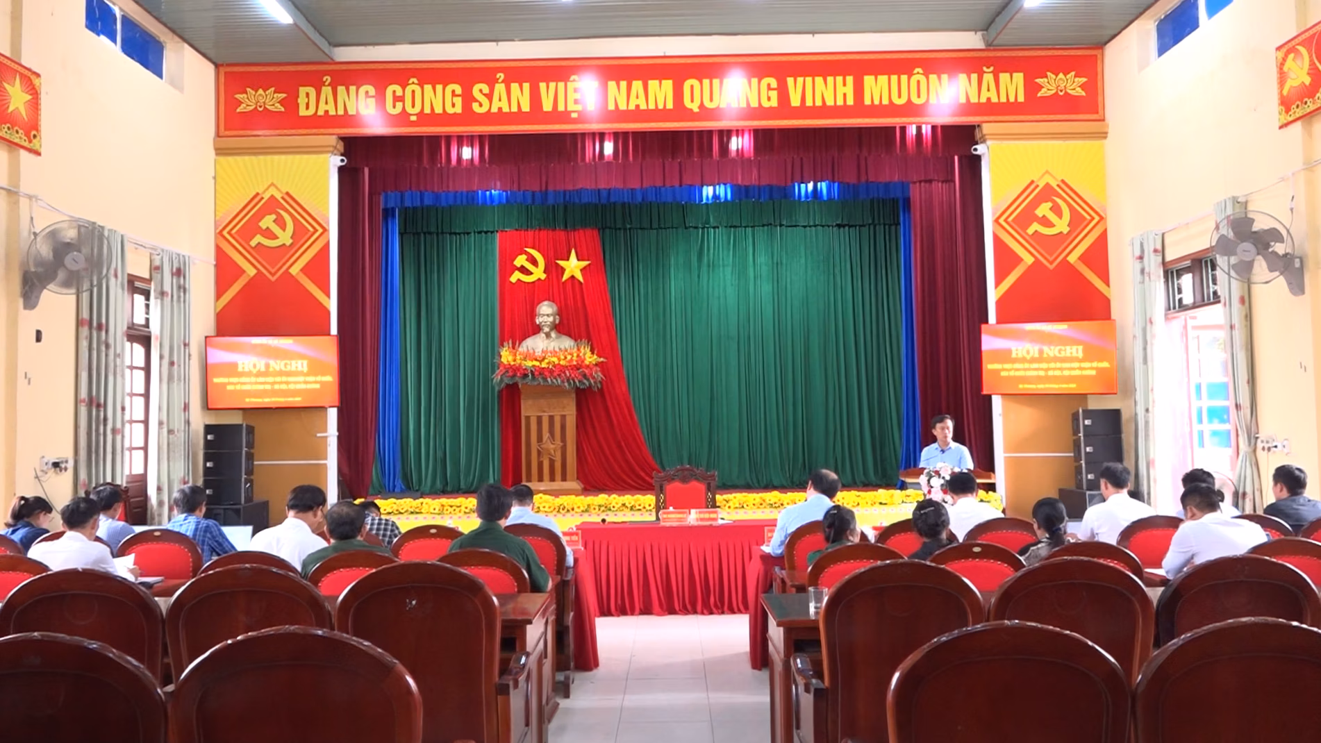 Thường trực Đảng ủy làm việc Ủy ban MTTQ, các tổ chức chính trị - xã hội, các Hội quần chúng 