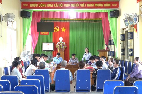 Đoàn giám sát HĐND xã Kỳ Thượng làm việc với thôn Phúc Thành về công tác tuyên truyền, phổ biến giáo dục pháp luật và hòa giải ở cơ sở